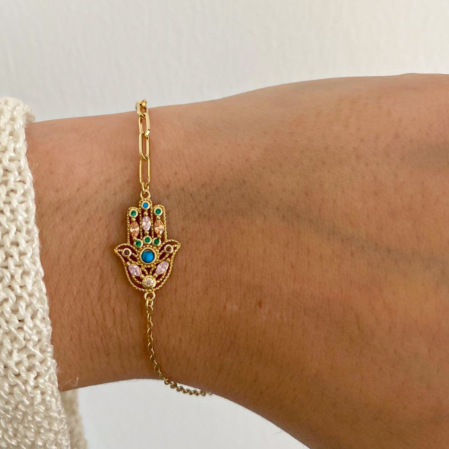 pulsera mano de fatima con circonitas y oro de 18k - Bendita Eva
